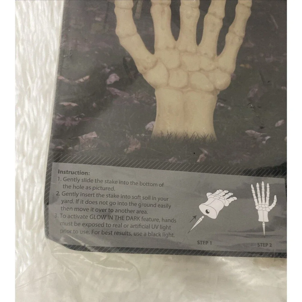 Halloween Skeleton Hands Beige Green Glow In The Dark Outdoor Decor Yard Stakes